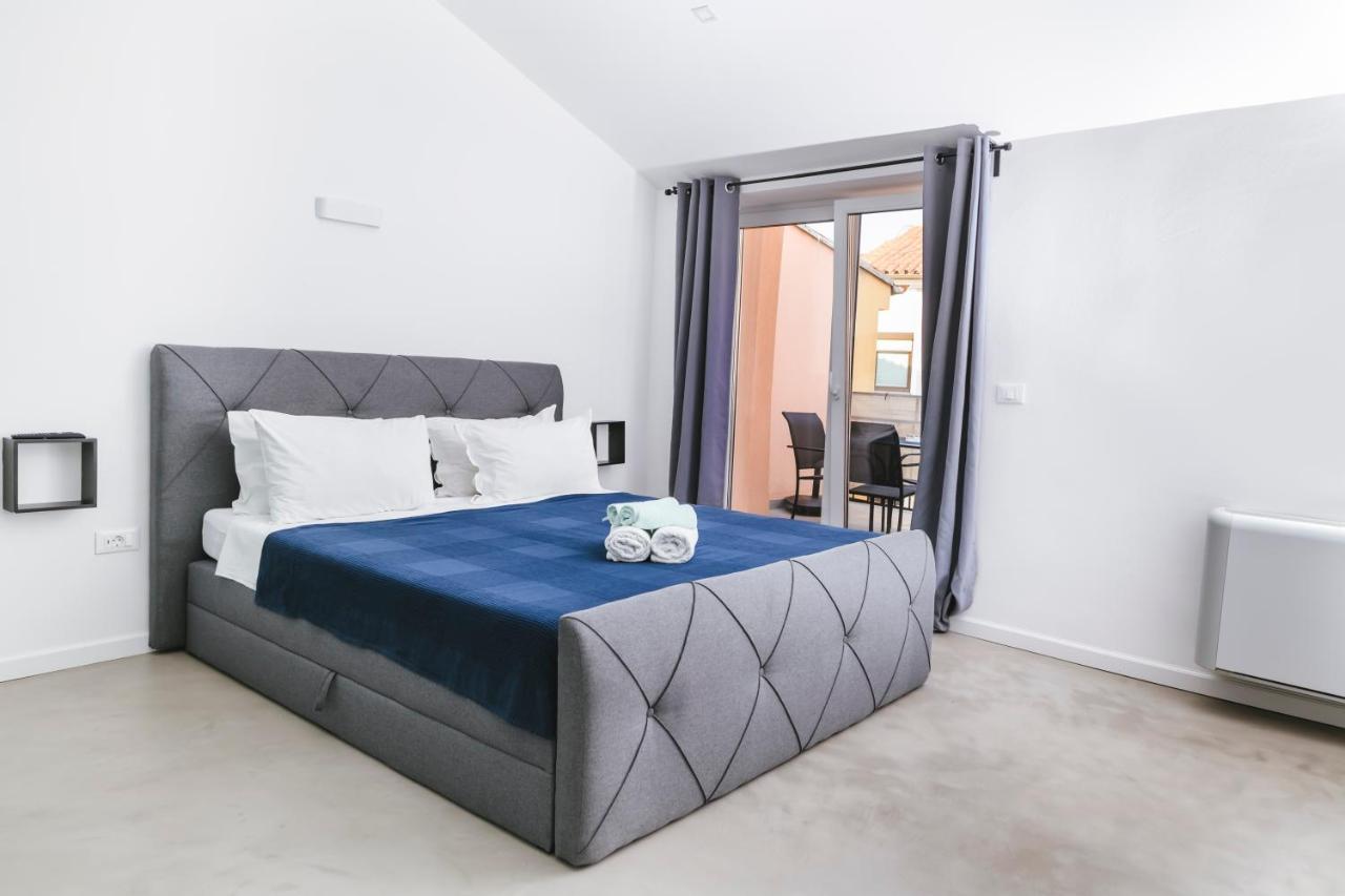 M9 Rooms 伊佐拉 外观 照片